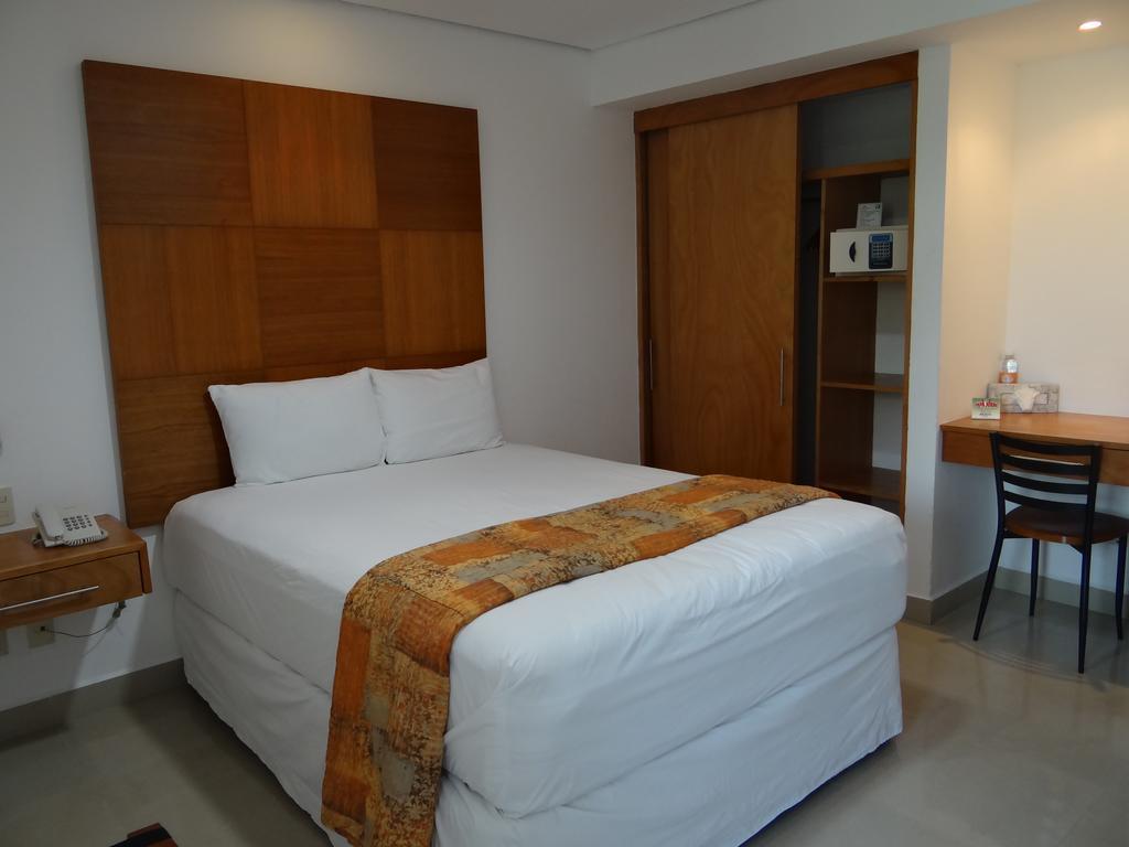 Hotel Suites Gaby Cancún Exterior foto